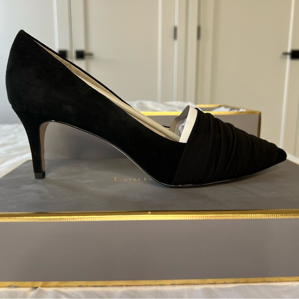 Louise et Cie black suede pumps. Never worn!